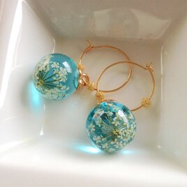 Blue Blooming flowers pierced earringsの画像