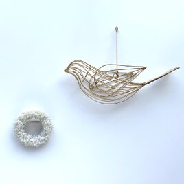 ビーズのブローチ