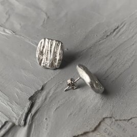 錫ピアス　四角