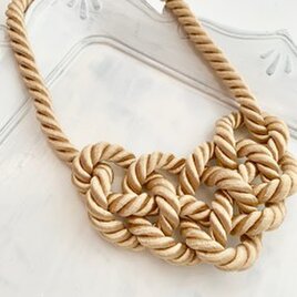 袈裟結びのネックレス (シャンパンゴールド)の画像