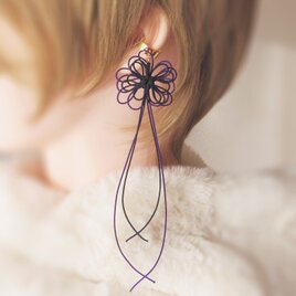 かたっぽイヤーカフ「うたつたえ」（黒×紫）