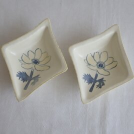 ひし形リム皿（アネモネイエロー）