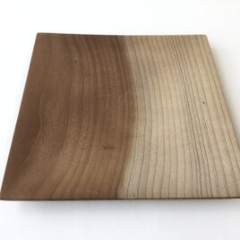 ツートンの朴の木の角皿〈中〉16cm角 　HO-009