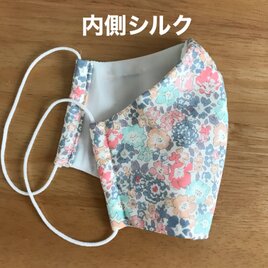 ミシェル　／リバティ×内側はシルクマスクの画像