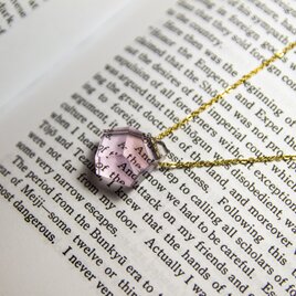 ファセットカットのネックレス