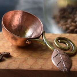 銅のコーヒーメジャースプーン（丸型：葉）　※受注品の画像