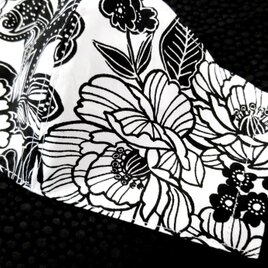 夏ver. オリジナル立体マスク　モノトーン花柄　2サイズ（大人M・L）の画像