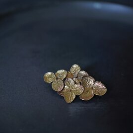 紫陽花ブローチⅠ brassの画像