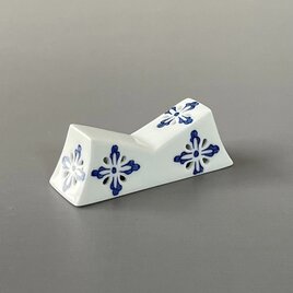 華模様 透かし彫り 筆置き (1本置き用)