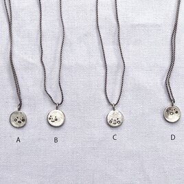 ネックレス　顔　シルバー