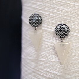 手織り三河木綿ピアス【再販】モノトーンピアス/丸/三角/023【受注制作】