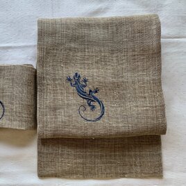 原始布本麻　ヤモリの刺繍帯の画像