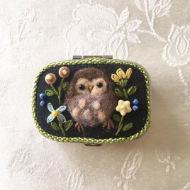フクロウのピルケース