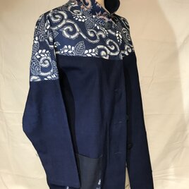 【古布リメイク】 藍（あい）染と唐草型染めのレディース木綿ジャケットの画像