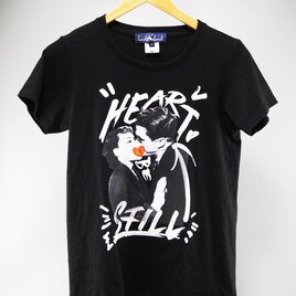 オリジナルグラフィックTシャツ – Heart Be Stillの画像
