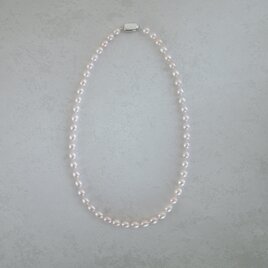 うすもも真珠のネックレス