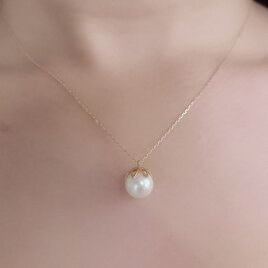 mili K18YG 宇和島アコヤパール Lotus Pendant