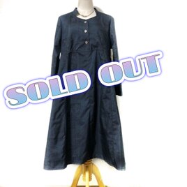 【大島紬】着物リメイクAラインワンピース 黒紺 手織りカタス式大島紬【重ね花色紙文】