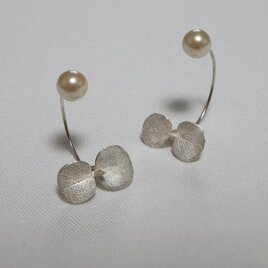 2leaves bud pierced earring(3ways)の画像