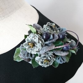 rose×berry corsage ( ブルーグリーン )の画像