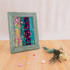 【一点物】手織り布と刺繍のゆにーくな置物・小【ギフトにもおすすめ】