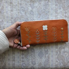 刺繍革財布『LIFE』つやORANGE（ヤギ革）☆スリムタイプ☆ラウンドファスナー型の画像