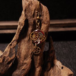 歯車の片耳ピアス(赤D)