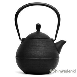 【予約販売】南部鉄器 鉄瓶 丸雫0.65L 内面素焼き・酸化被膜仕上 日本製 ガス対応の画像