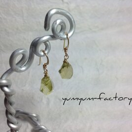 レモンクォーツの一粒ピアス