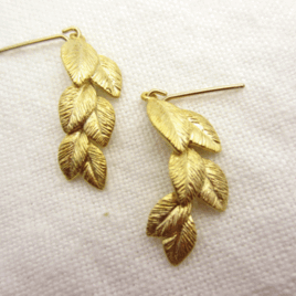 リーフピアス（ゴールド）