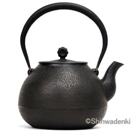 日本民藝館展奨励賞受賞 紅蓮堂 葛巻元作 南部鉄器 鉄瓶 日和1.2L 内面素焼き・酸化被膜仕上 ハンドメイド 伝統的工芸品の画像