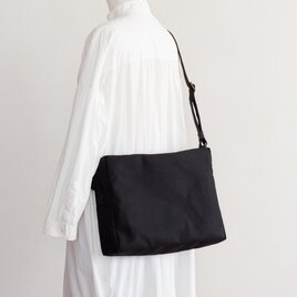 8号帆布トートバッグ(横長)キナリ×ブラック　たみと 数量限定(残り1点)】A4サイズ対応 大容量の肩掛け横長トート