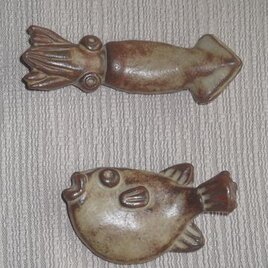魚の箸置き　イカ・フグの画像