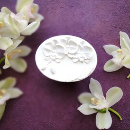 アロマストーン ■ 胡蝶蘭　オーバル　ヨコ型 ■ 6種類から香りが選べるの画像