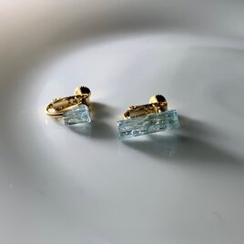 アクアマリン結晶の16kgpイヤリング