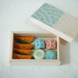 若鮎と紫陽花の和菓子の画像