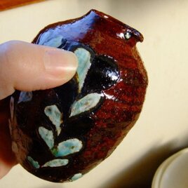 茶色の鳥とっくり