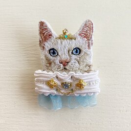 高貴なお猫様刺繍ブローチ27