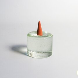 【リニューアル】リサイクルガラスのお香立て 丸 若菜色