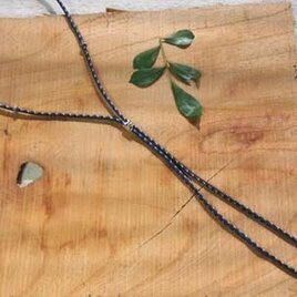 メンズ　絹組紐のループネックレス（紺）