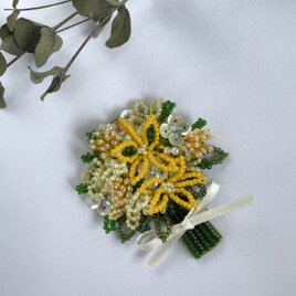 花束のビーズ刺繍ブローチ＊イエロー