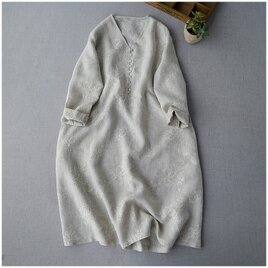 春夏秋3シーズン活躍　リネン100％総刺繍Vネックポケット付き大人可愛い長袖ワンピース♪の画像