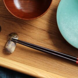 丹波焼 箸置き 松茸 2個の画像