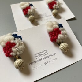 手刺繍ピアス　ー豆子ー　red/beads