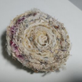 裂き織りコサージュ[灰桜]の画像