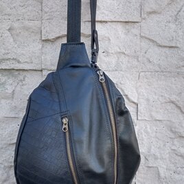 【送料無料】ボディバック