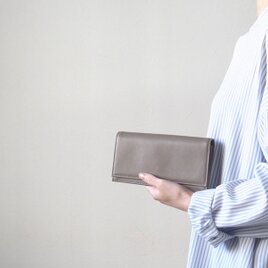 '上質イタリアンレザー'『スリムでシック』な長財布 - Long Wallet - トープ -の画像