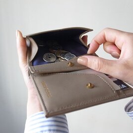 '上質イタリアンレザー'「小銭が取り出しやすい！」軽量コンパクト財布 - Short Wallet -サンドベージュの画像