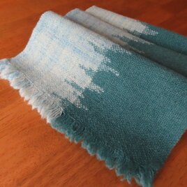 handwoven scarf (emerald green + melange light blue) 波模様の手織りマフラーの画像