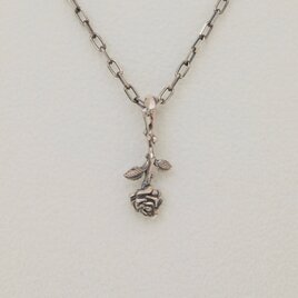 バラ一輪ペンダント   【受注制作】